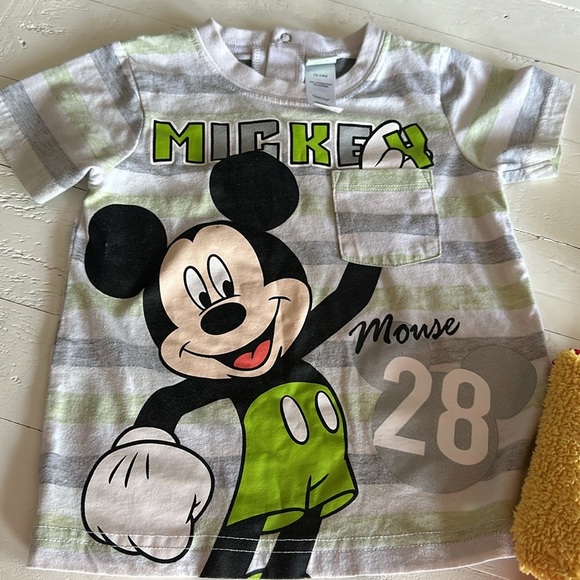 18/24m Disney, Mickey Mouse, T-shirt, gray and green, Winnie the Pooh sweater - Picture 2 of 7